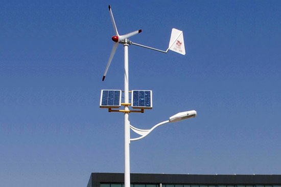 太阳能风光互补路灯由哪几个部件组成？
