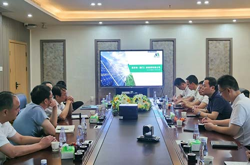 厦门市委常委、常务副市长黄晓舟一行莅临今年会指导工作