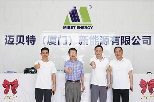 福建省新能源科技产业促进会会长李宁、秘书长孙闽兆莅临今年会交流