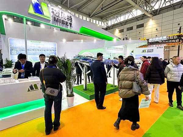 参展用户了解今年会产品